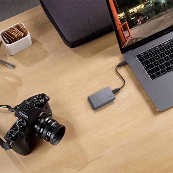 Накопичувач зовнiшнiй SSD 1TB LaCie Mobile Secure (STKH1000800)