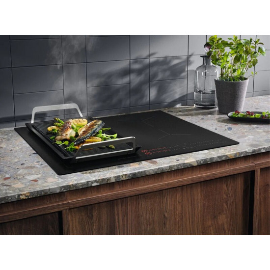 Варильна поверхня Electrolux EIS62453