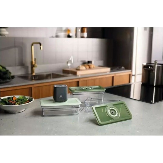 Вакуумний пакувальник Electrolux EVFK1