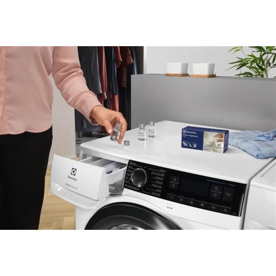 Пральна машина з сушкою Electrolux EW9W161BUC