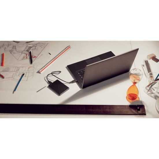 Зовнішній жорсткий диск 2.5" USB 4.0TB WD My Passport Black (WDBPKJ0040BBK-WESN)