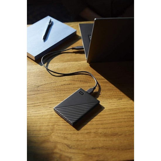 Зовнішній жорсткий диск 2.5" USB 4.0TB WD My Passport Black (WDBPKJ0040BBK-WESN)