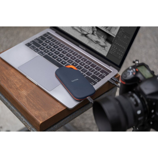 Накопичувач зовнiшнiй SSD 2TB SanDisk Extreme Pro (SDSSDE82-2T00-G25)