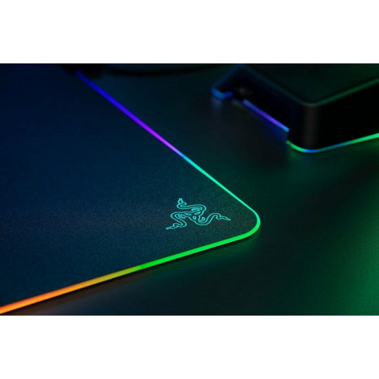 Ігрова поверхня Razer Firefly V2 (RZ02-03020100-R3M1)