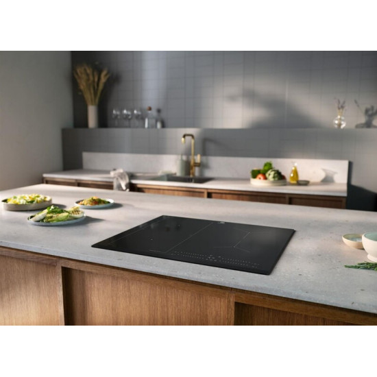 Варильна поверхня Electrolux EIS67453