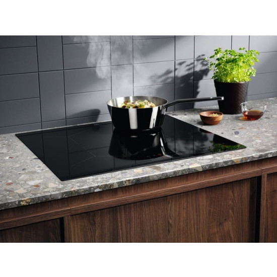 Варильна поверхня Electrolux EIT61443B