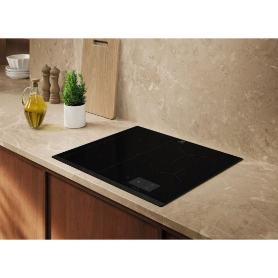 Варильна поверхня Electrolux EIS67483